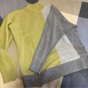 Beautiful colour block sweater greys and green apple colour